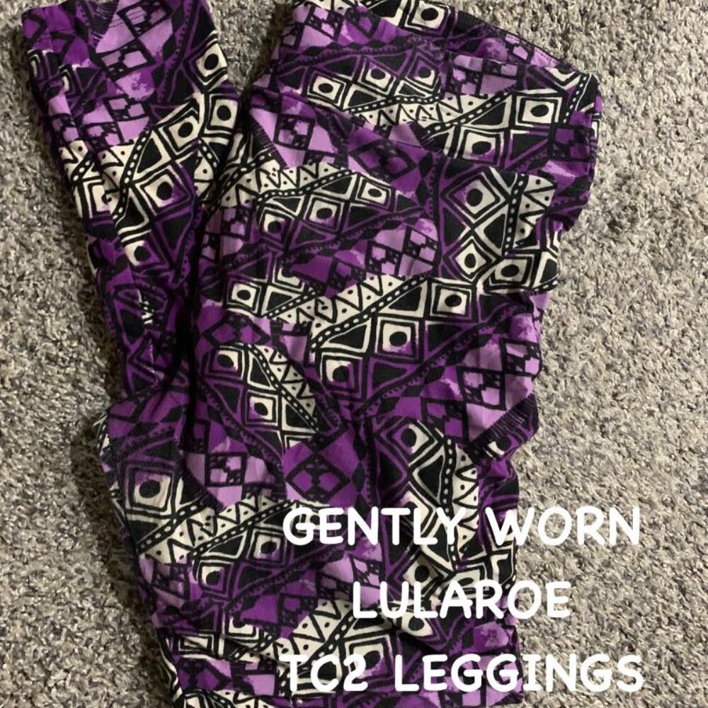 GENTLY WORN LULAROE TC2 LEGGINGS